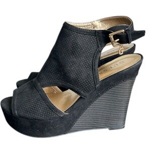 GUESS Black Platform Wedges Open Toe Side Cut-Out Size 8